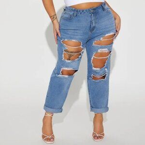 NWT Fashion Nova Women’s Get a Clue Ripped Non-stretch Mom Jeans, Med Wash - 20